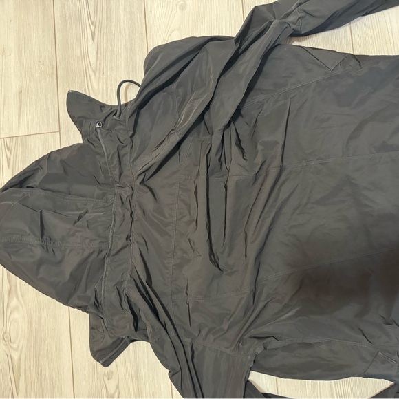 NWT Mountain Hardware Urbanite II Jacket Size Small Black - Picture 6 of 7